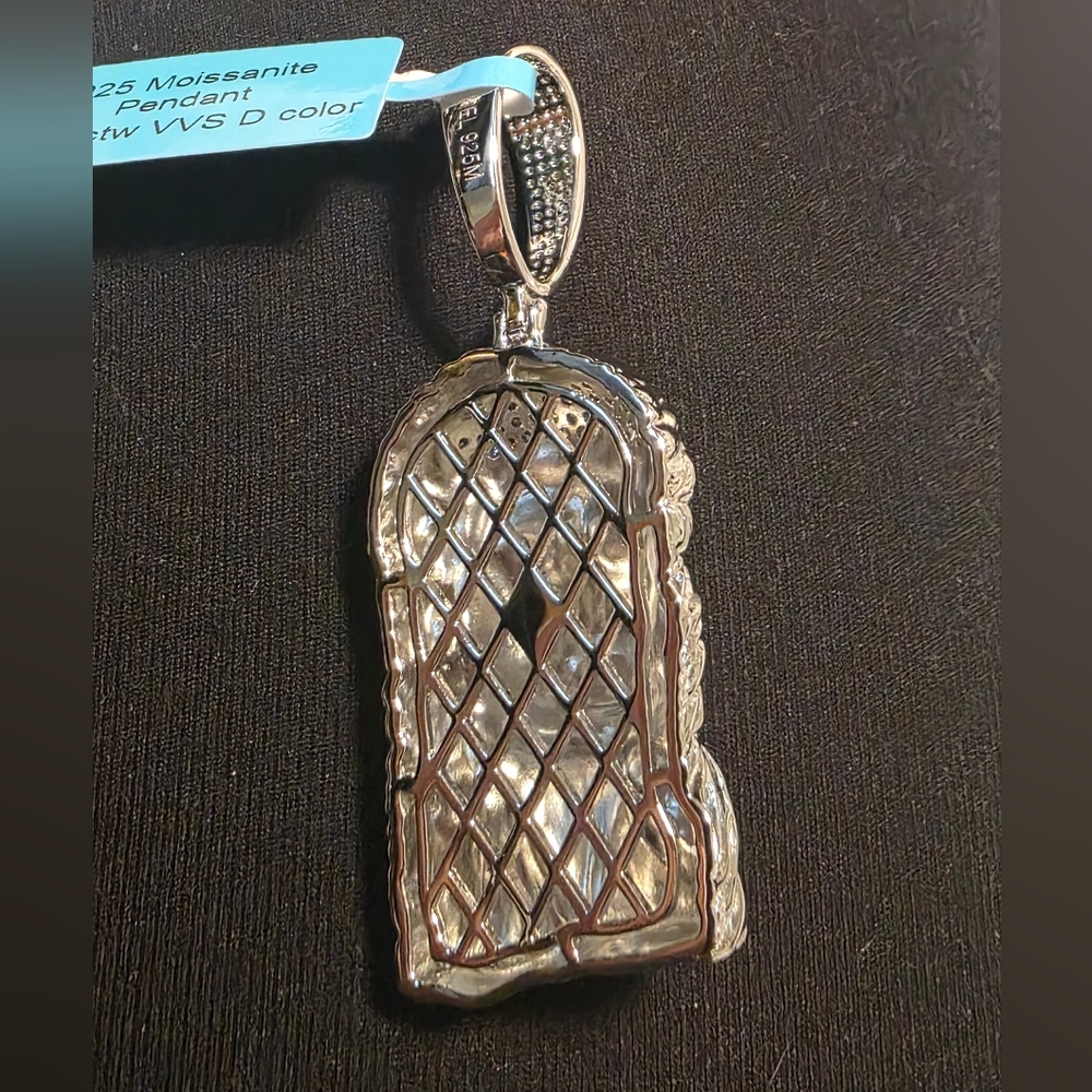 💎 Iced Out Jesus Piece Pendant – Moissanite | 925 Silver (Rhodium Plated) 💎 - Picture 4 of 14